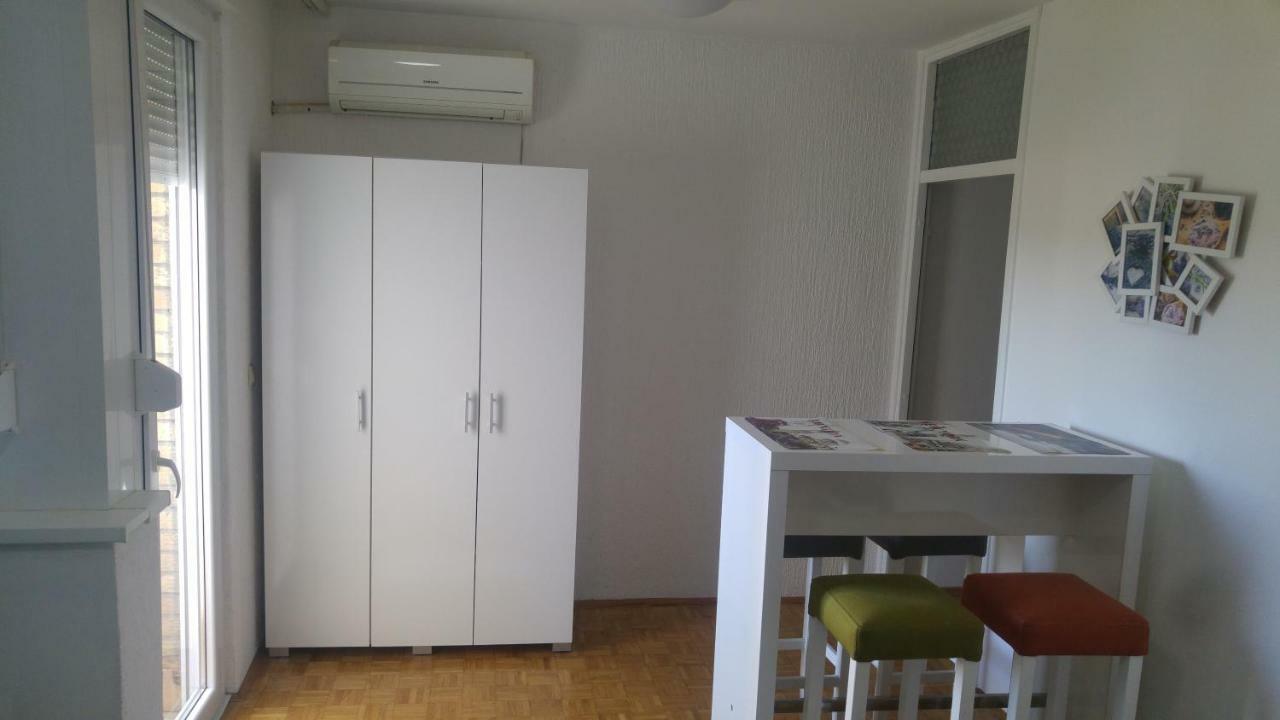 Apartment Pluvia Осиек Экстерьер фото